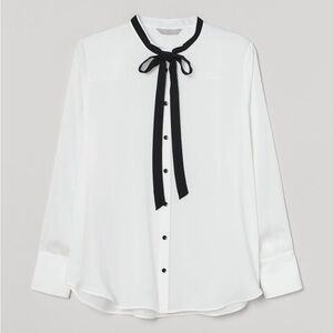 Tie- collar blouse